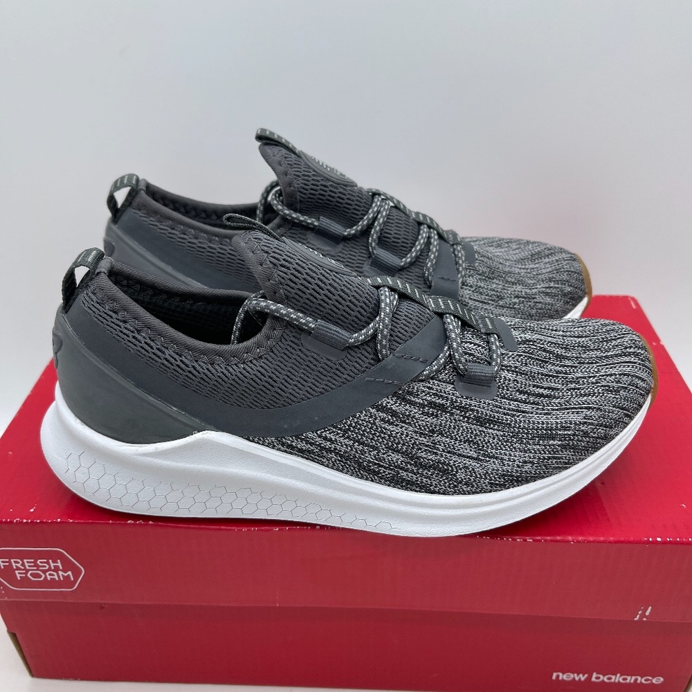 New Balance Women's Lazr Fabric Running Shoe Size 5